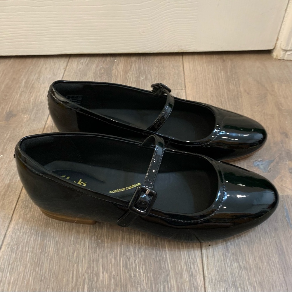Clarks Signature Women's Black Patent Leather Mary Janes - Fawna Sky Sz 7M